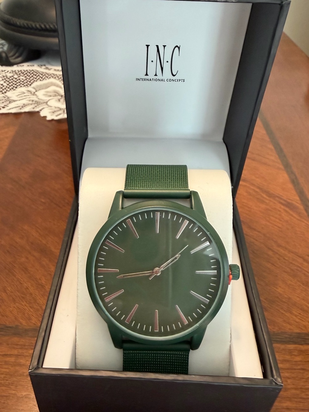NIB International Concepts Olive Green Men's Minimal Mesh Strap Watch